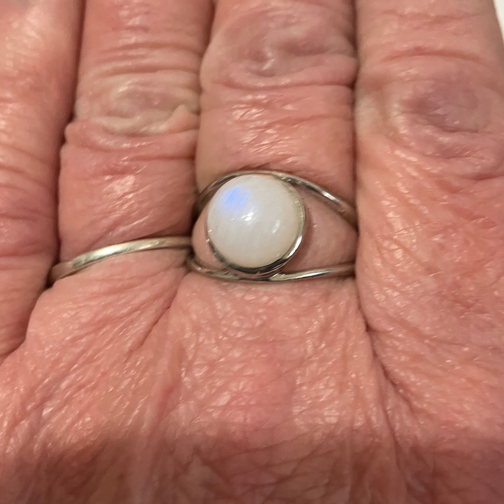 Sterling Silver Milky Quartz Ring Split Setting - image 1